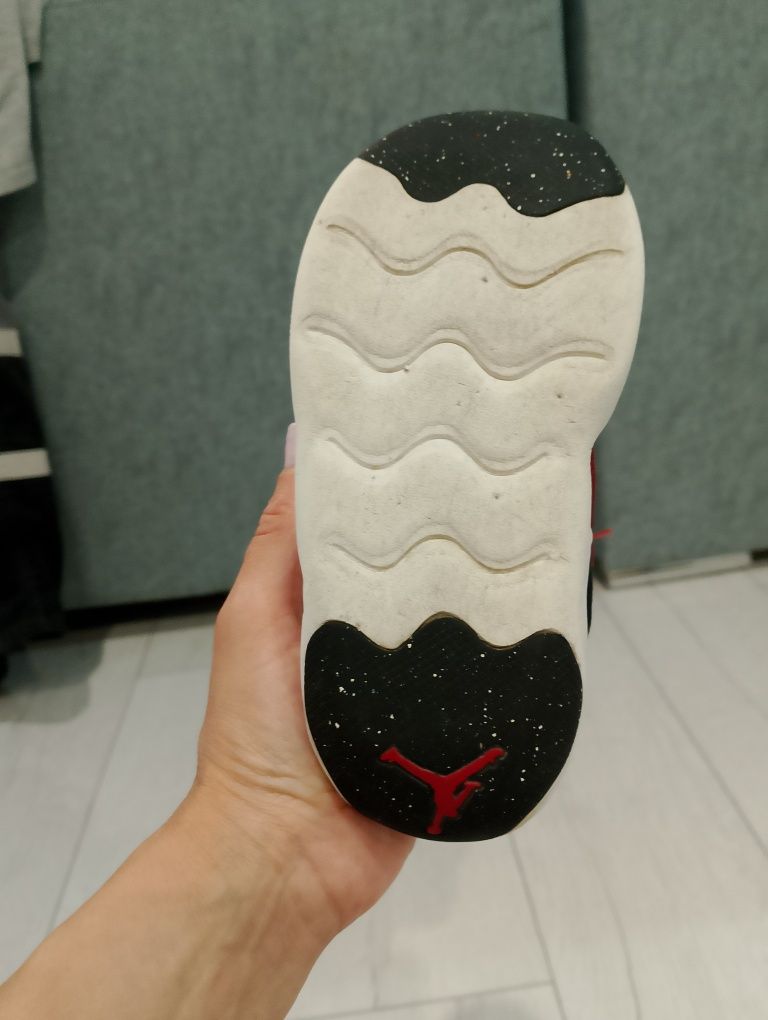 Детски маратонки Nike JORDAN 26
