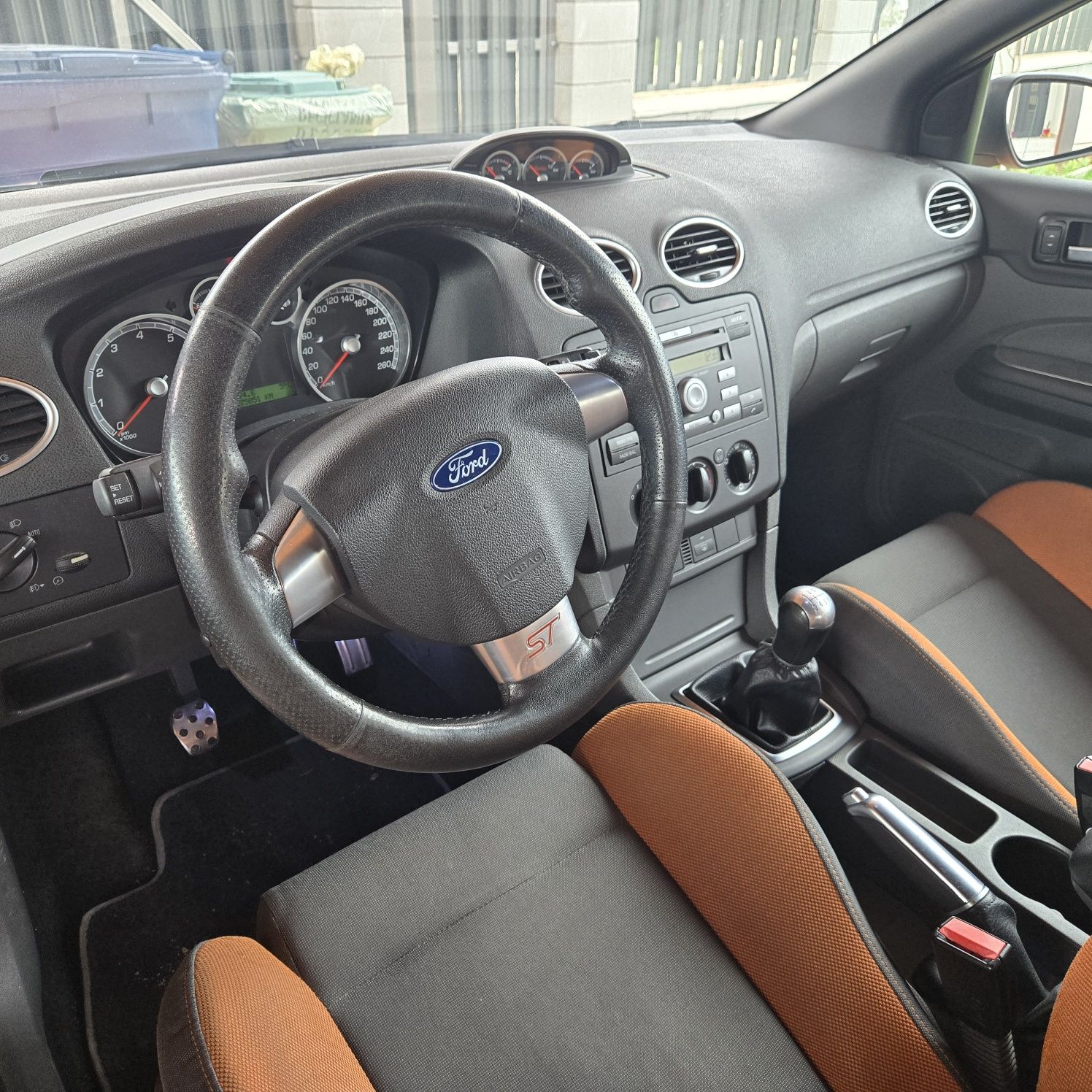Ford Focus ST2 reconditionat mecanic cu upgrades in stare excelenta