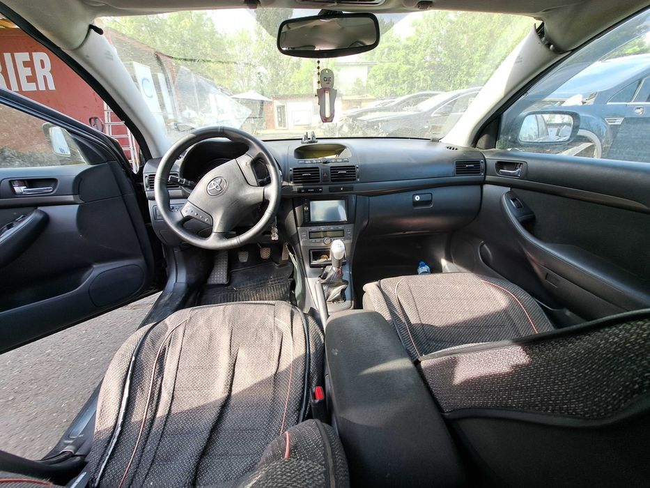 Dezmembrez Toyota Avensis 2 2.0 d 85kw 2008