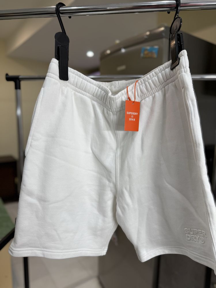 SUPERDRY- чисто нови- оригинални