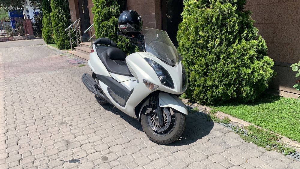 Yamaha Макси скутер 250