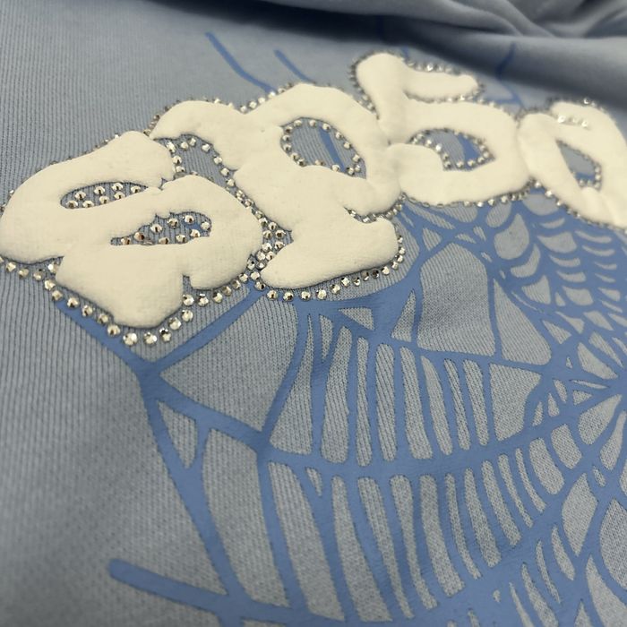 Hanorac SP5DER baby blue cu print alb puffy conturat de pietricele S