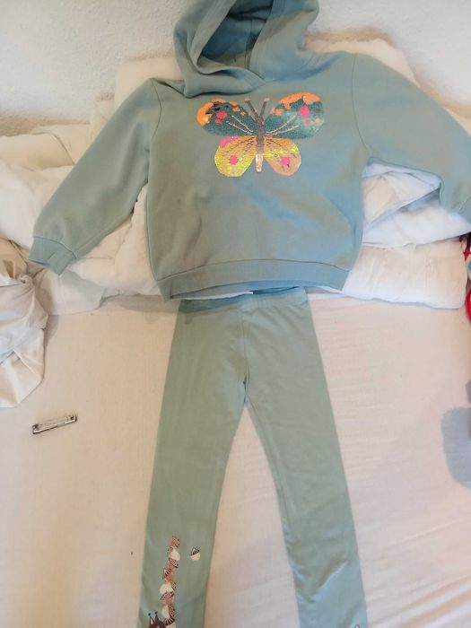 Комплект за момиче 6 г. -10 лв.