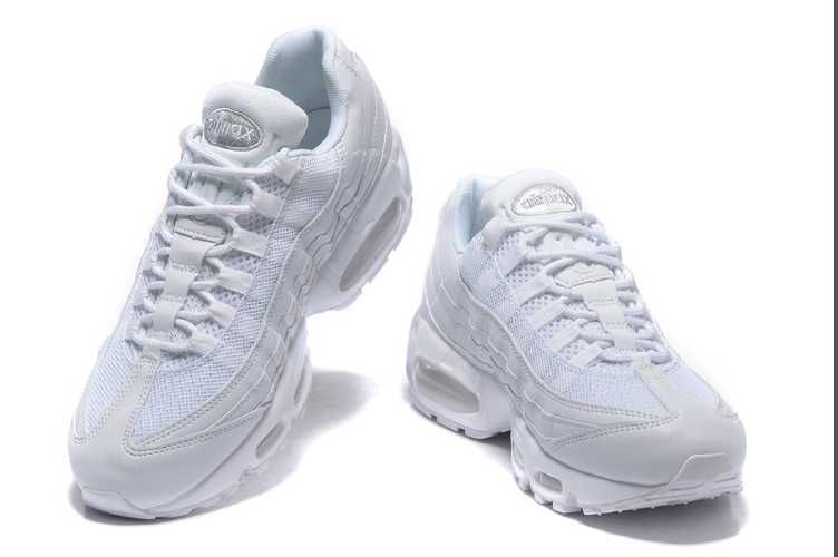 ОТНОВО заредени - Nike Air Max 95 Essential "Triple White"