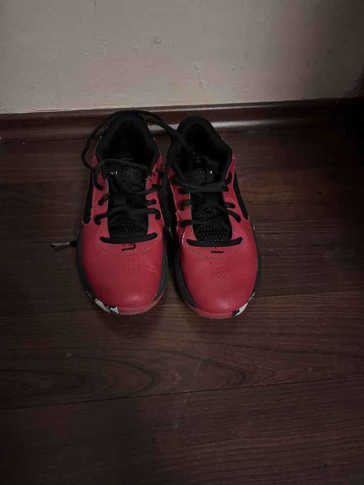 Under armour баскетболни обувки