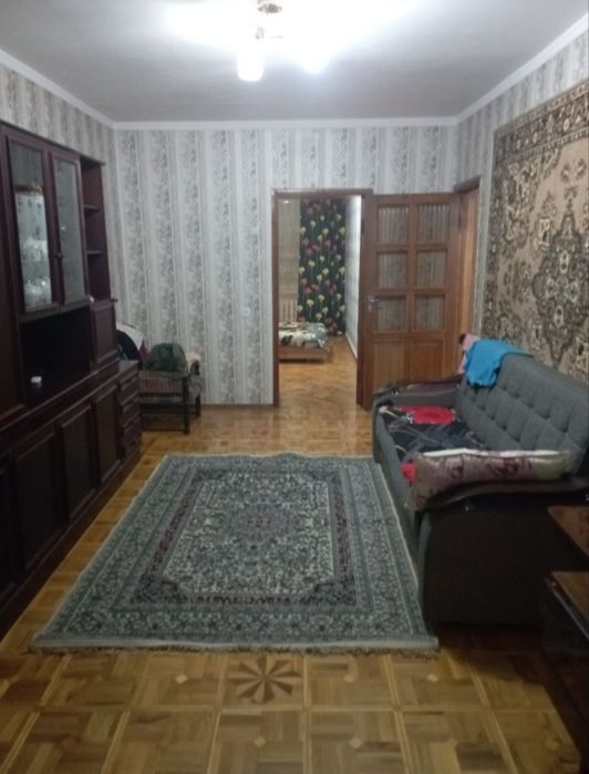 Продаётся квартира 2/5/5 ориентир выставочный зал