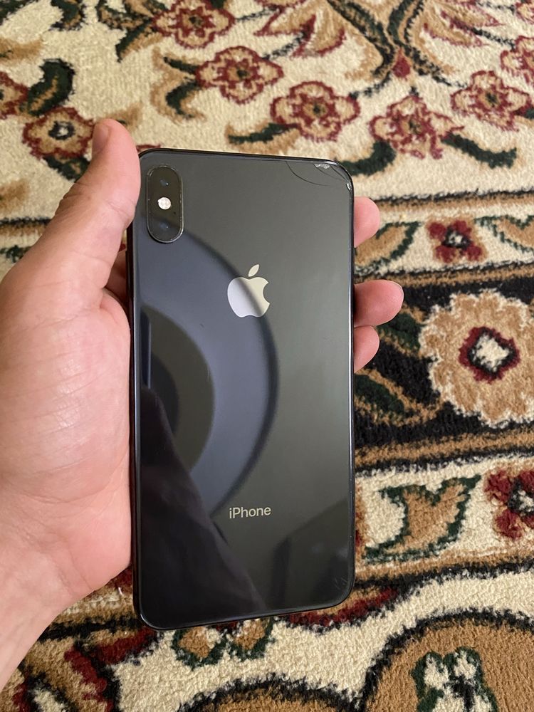 iPhone xs max sotiladi