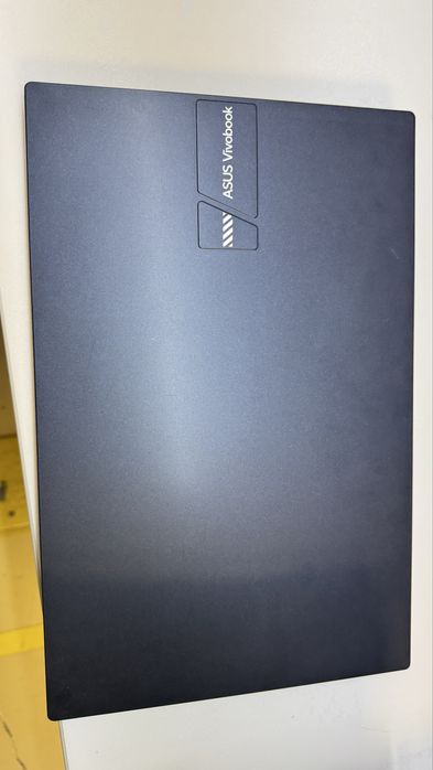 Asus x15040z I7 gen 12 ,8gb ram , 512gb ssd nvm