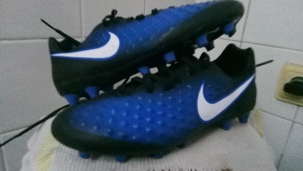 Nike magista