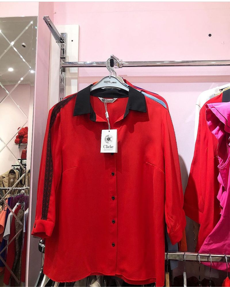 Блузка красная