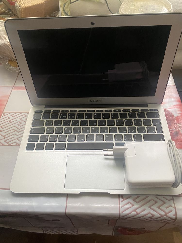 MacBook Air 11 2010 года