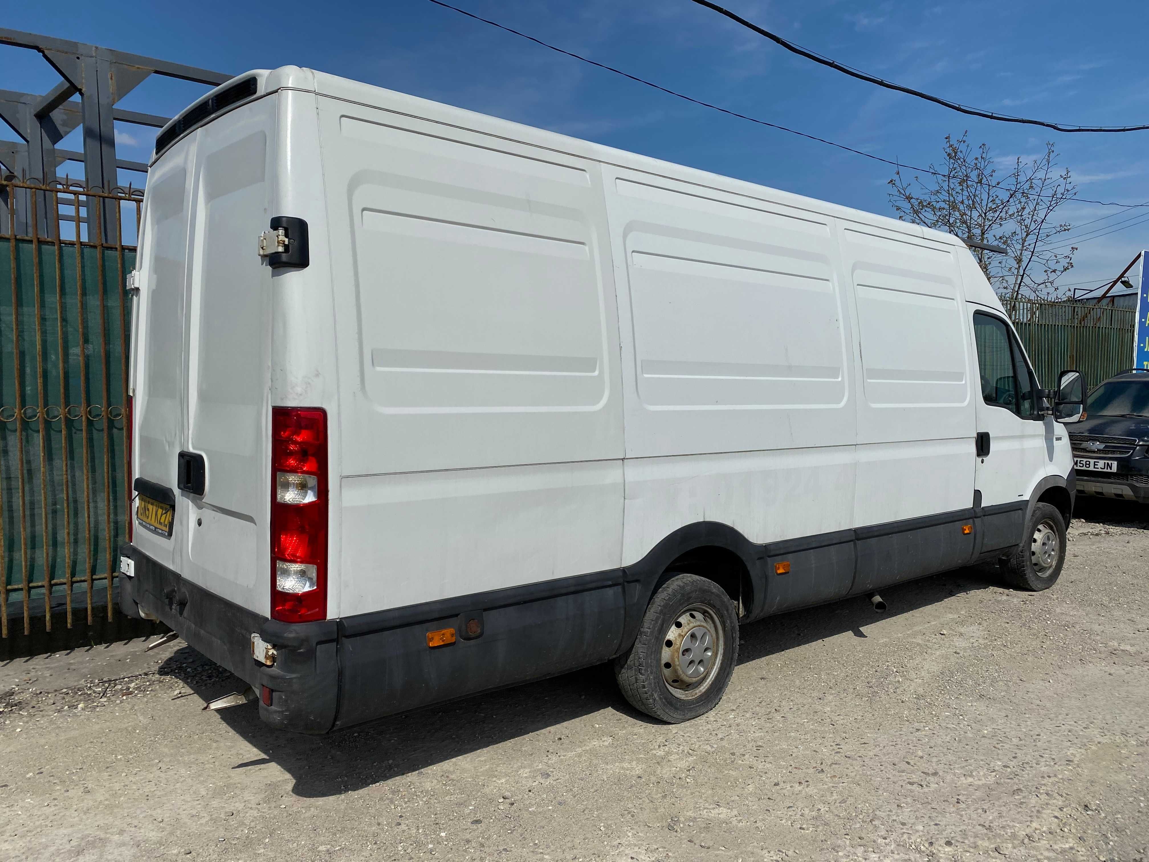 DEZMEMBREZ Iveco DAILY 4 2,3 HPI 35 S12 LUNG 3 PANOURI euro 4 2007