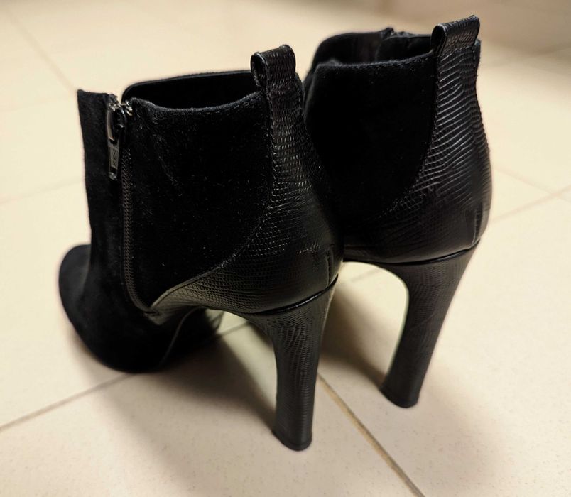 Botine Musette negre piele intoarsa tocuri marimea 38