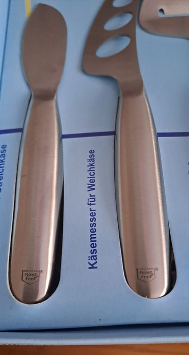Set  pentru tăiat branzeturi, din Otel Inoxidabil, Design Ergonomic, U