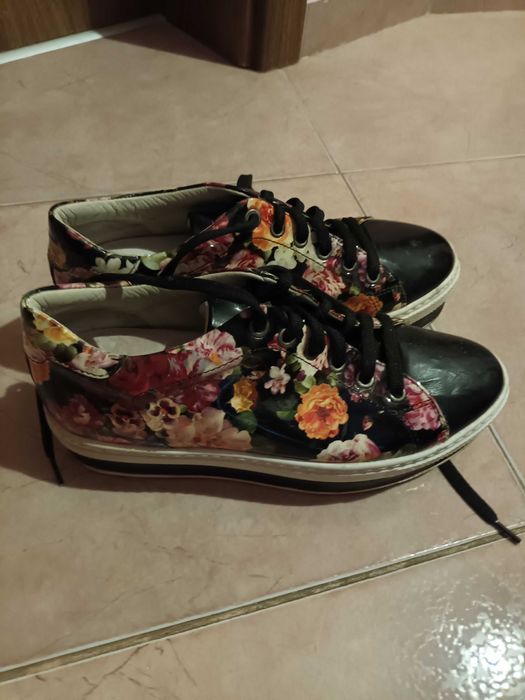 Обувки Gi Anni,Rieker чехли,Adidas с гаранция.Мат стар Орион,Champion