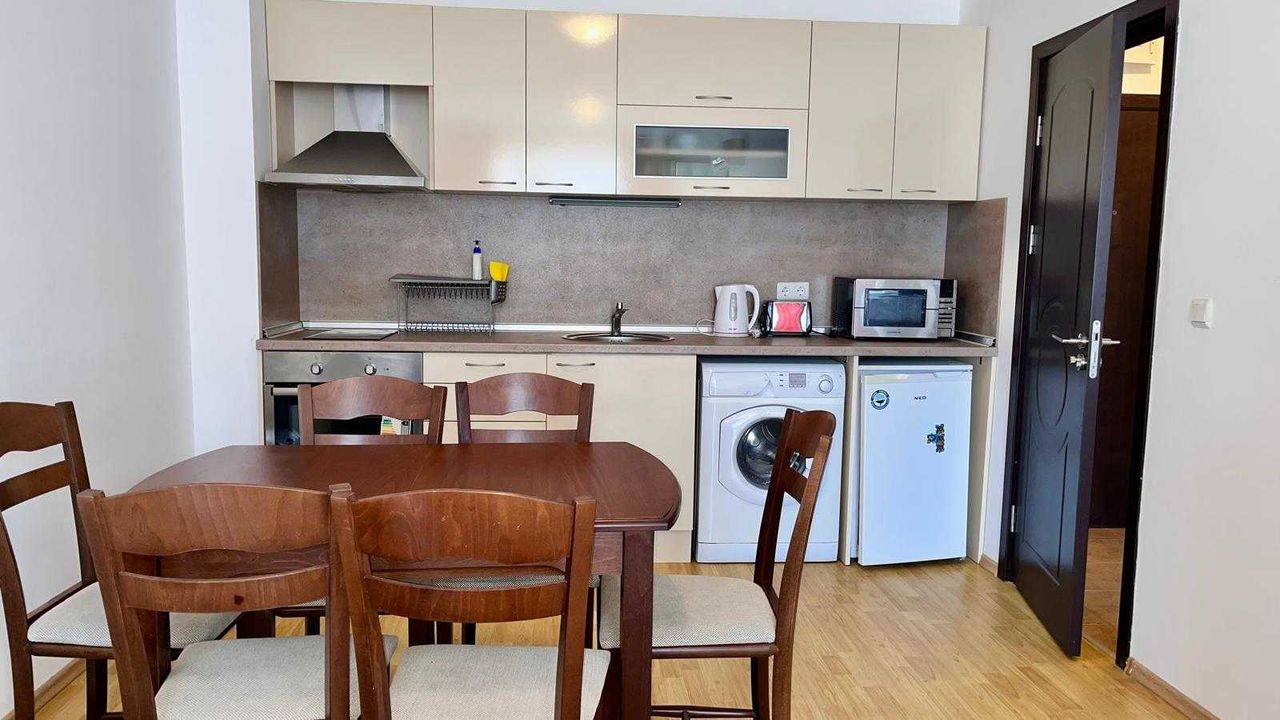 Продава се Двустаен апартамент в к.к. Елените - 59 кв.м за 1119 €/кв.м - Снимка #2