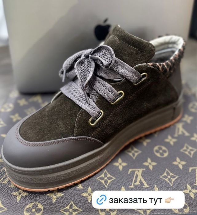 Продам новые зимние кроссовки