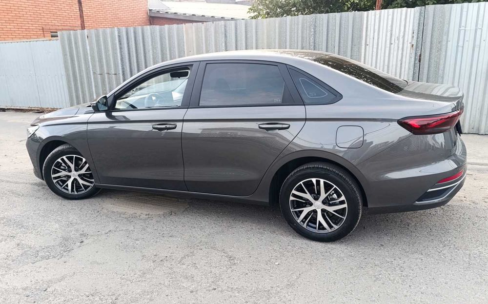 Аренда под такси Geely Emgrand 14000, Hyundai Elantra 15000