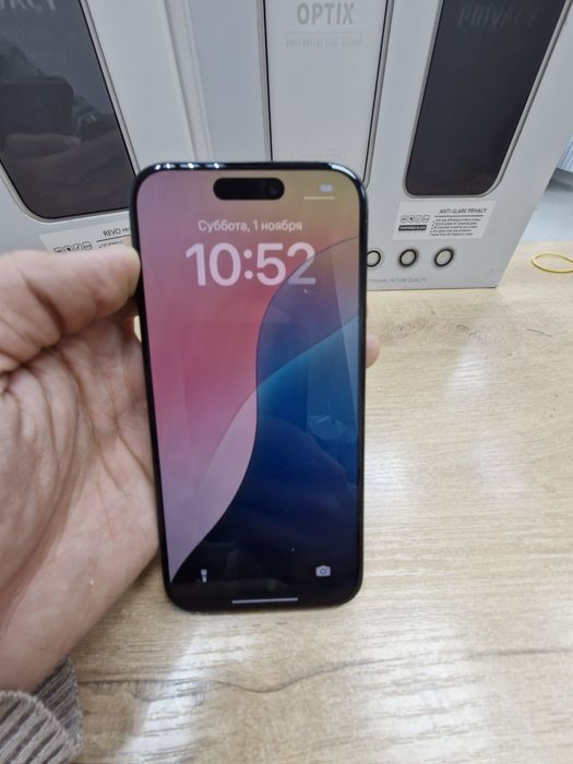 Iphone 15 pro 1w8 gb 89 akb