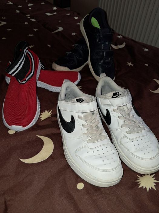 Lot 5 perechi marimea 33/34, din care 3 perechi NIKE