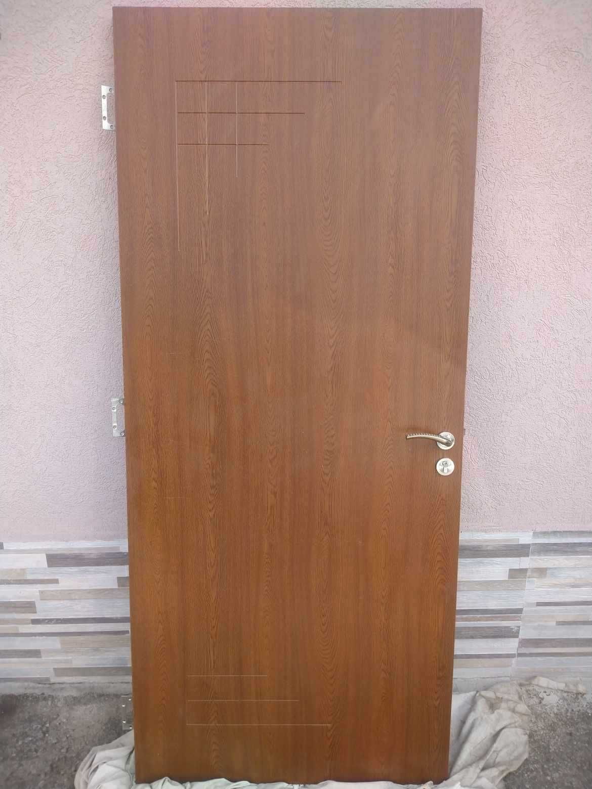 Интериорна врата