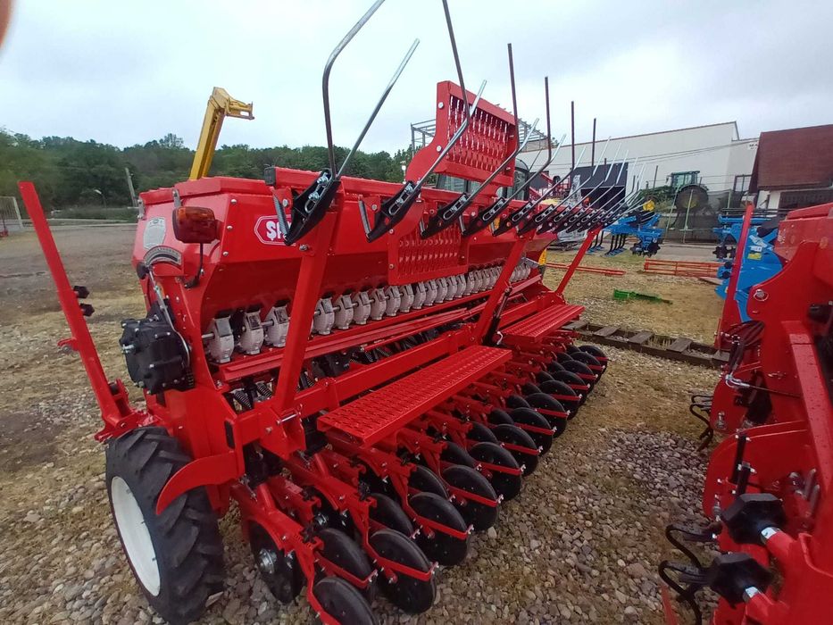 Semanatoare de grau, rapita seminte mici