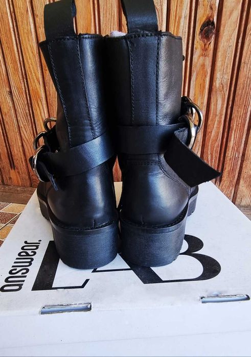 Ghete Dama_Answear Lab/Noi