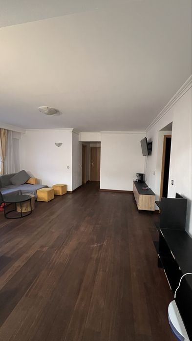 Caut Coleg apartament