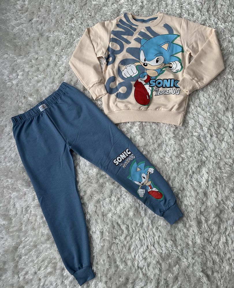 Set compleu ( 9-10 ani)