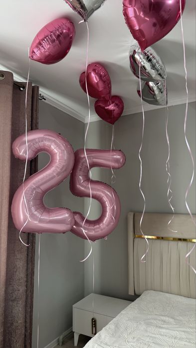 Продам шары, цифра 25 или 52 и сердечки