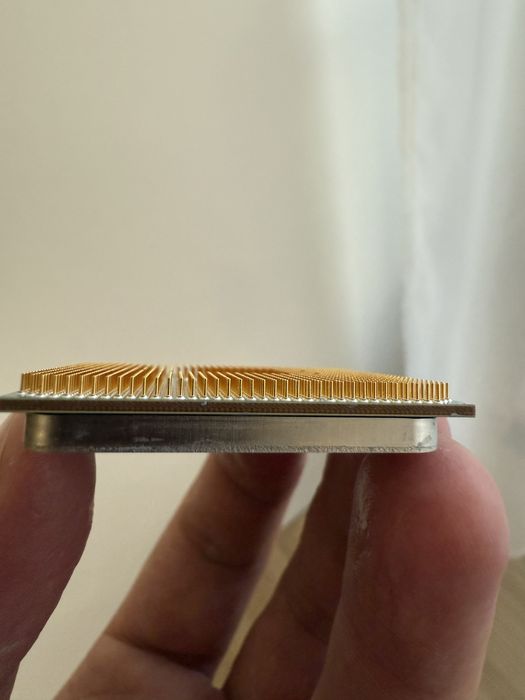 AMD Ryzen 5 2400 Gg Quad-Core 3.9 GHz cu cooler