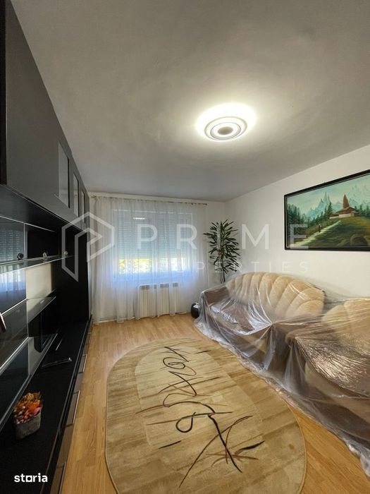 De închiriat – apartament spațios, 3 camere, 2 băi, cartier Unirii