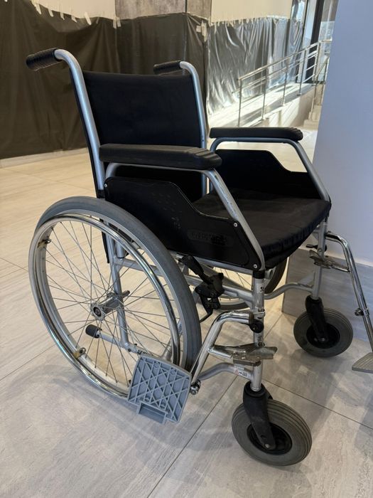 Инвалидная коляска