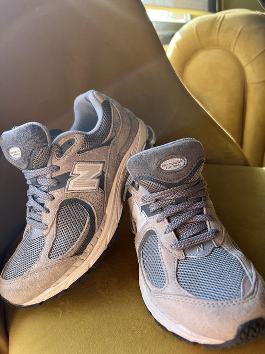 New Balance 2002R Grey