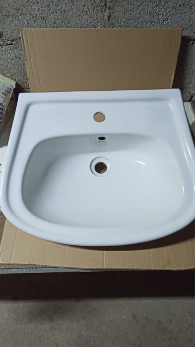 Продам раковину керамика
