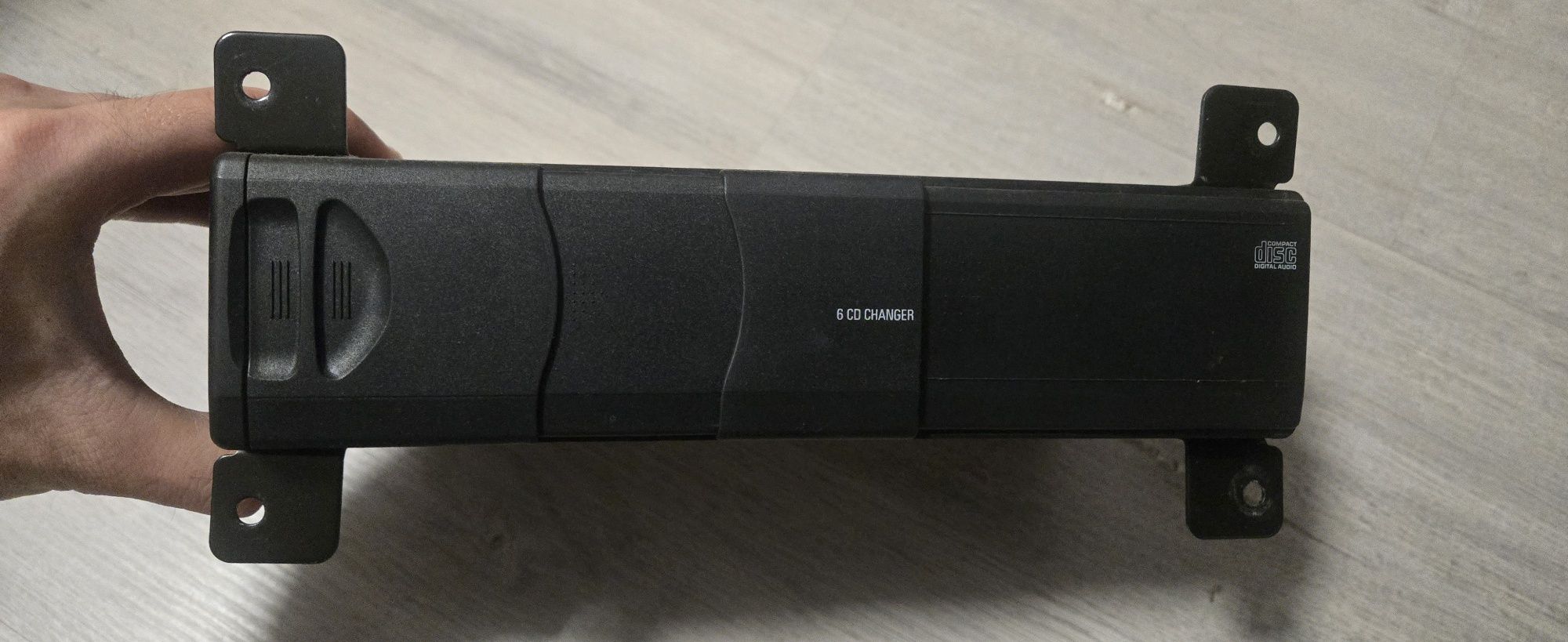 Оригинална мултимедия + чейнджър за 6 дис + GPS DVD за BMW X5 2006 E53