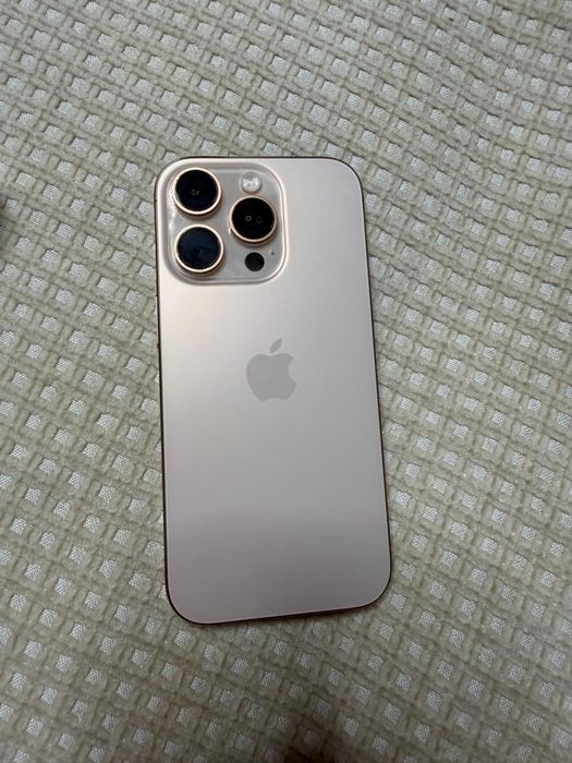 Продам Iphone 16 pro