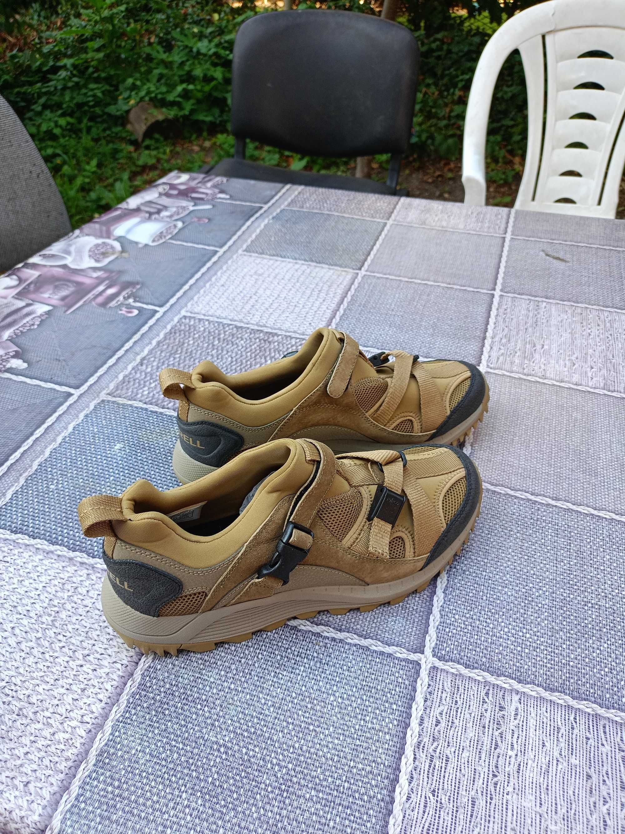 Мъжки обувки Merrell