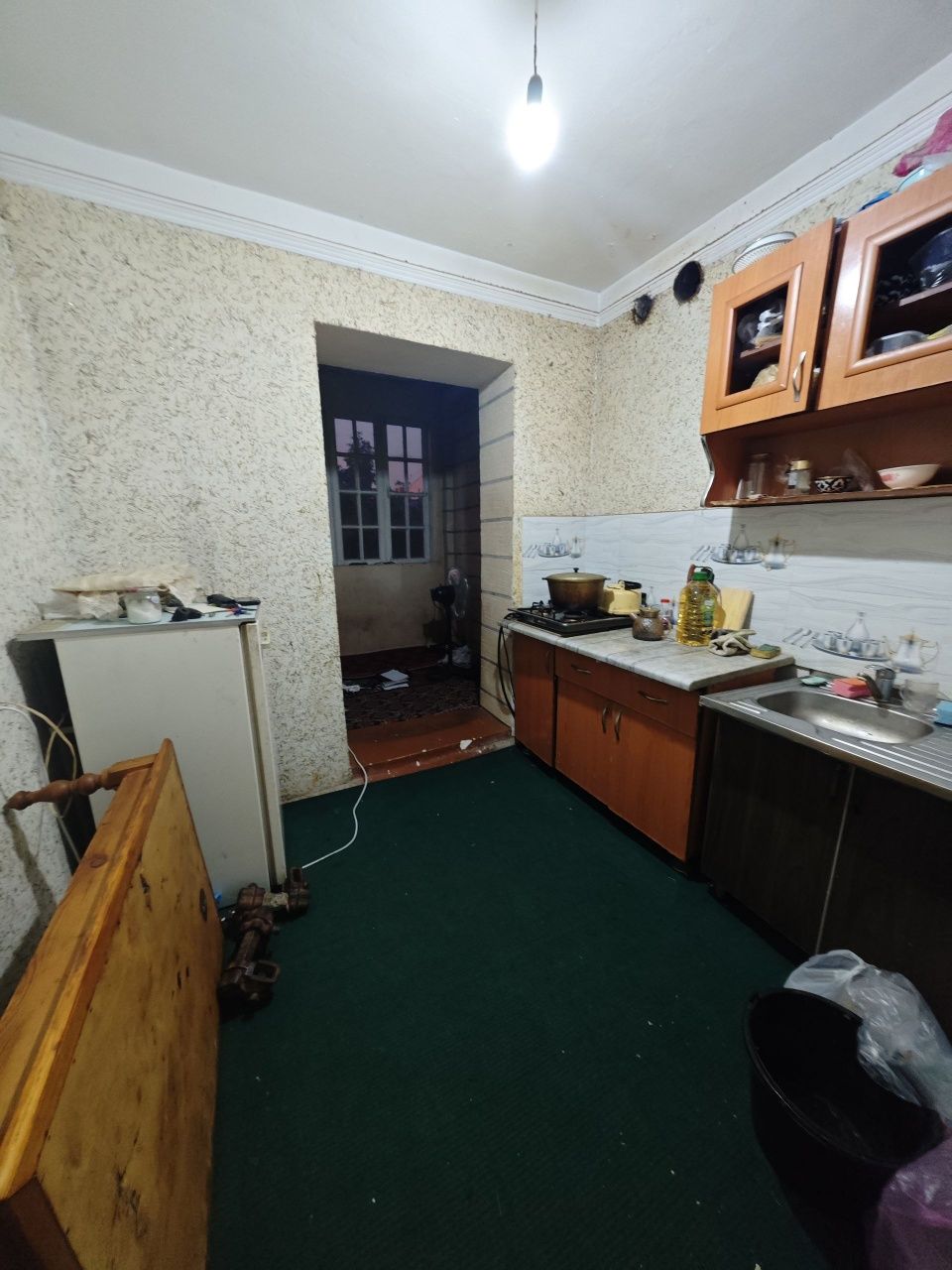Срочно продается 1 комнатная квартира на 4 этаже 4 этажного дома