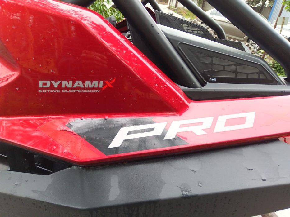 Polaris RZR Pro XP Ultimate 64" – 715 km, stare impecabilă, ca nou
