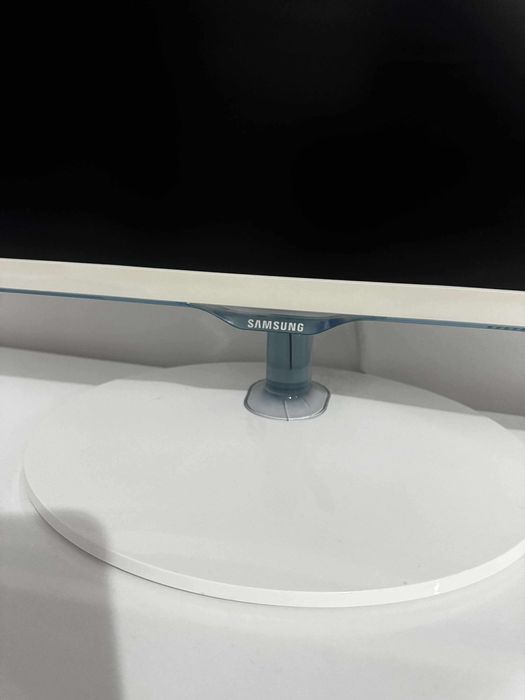 De vânzare TV Samsung 59 cm, full HD. Ca nou