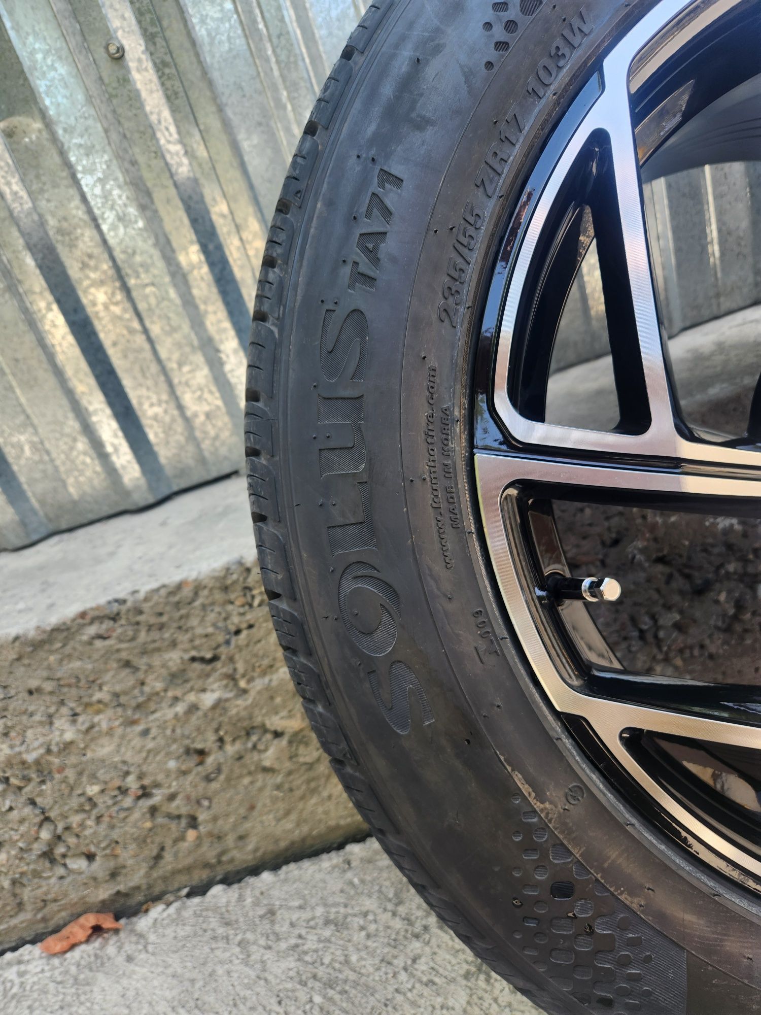 Diska Balon KUMHO SOLUS TA 71 235, 55, 17.sotiladi