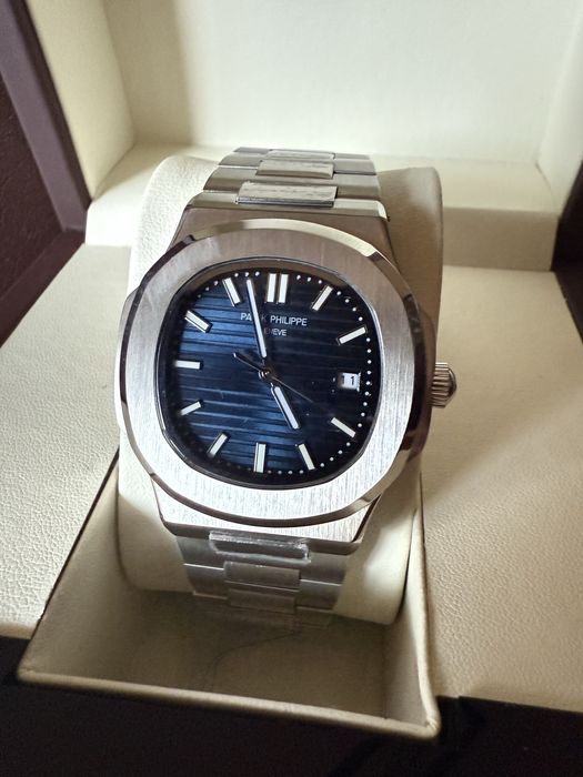 Луксозен часовник Patek Philippe Nautilus