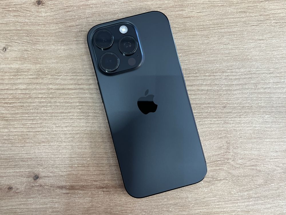 iPhone 16 Pro 128GB Перфектен Гаранция 26 Цикъла