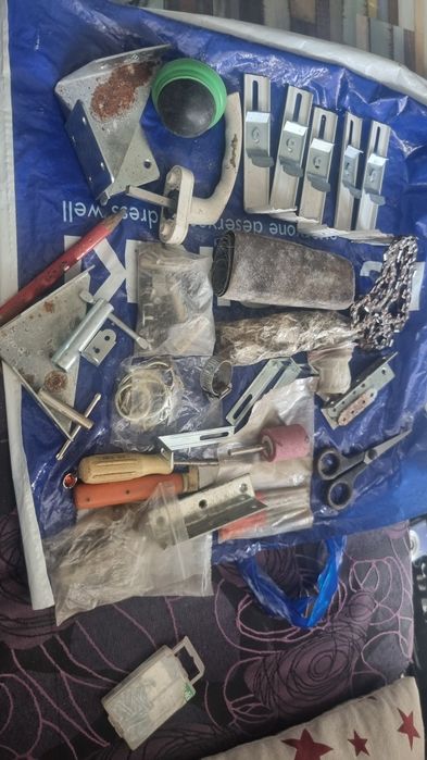 Много голям лот инструменти