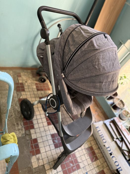Коляска Stokke (серая, универсальная)