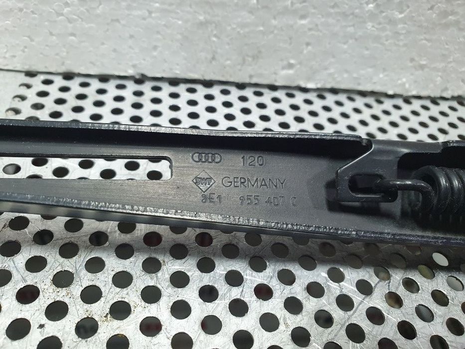 Brat stergator stanga  AUDI A4 II Avant 8E5, B6 2000 - 2005 1.9 TDI AVF, AWX  8E1955407C