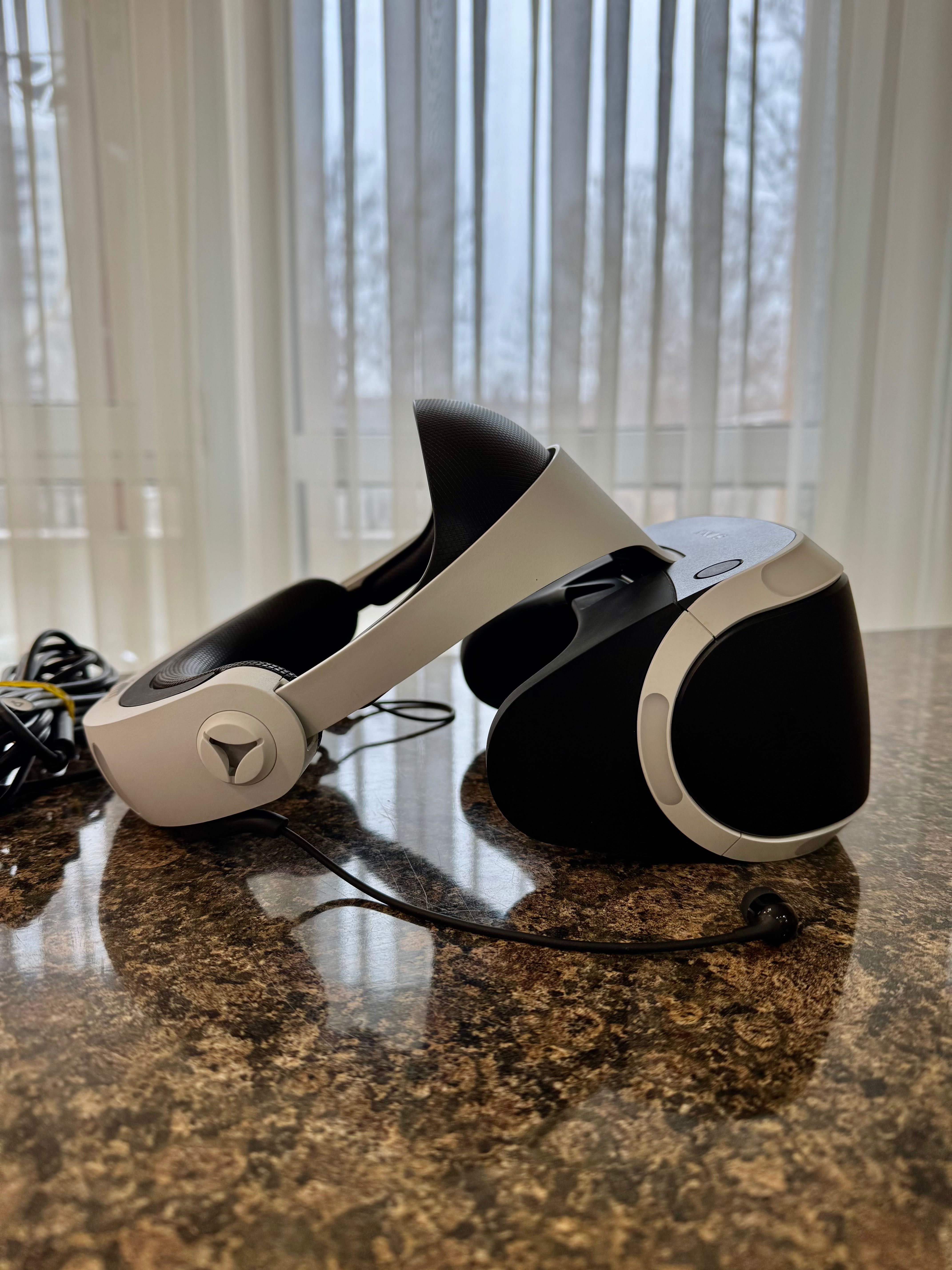 PlayStation VR Mega Pack - комплект VR очила в гаранция