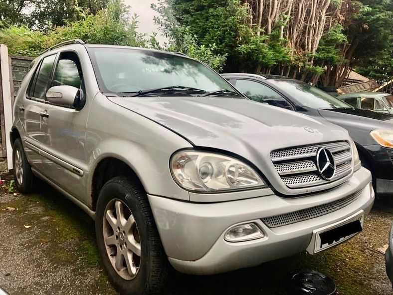 Dezmembrez Mercedes ML 270CDI W163