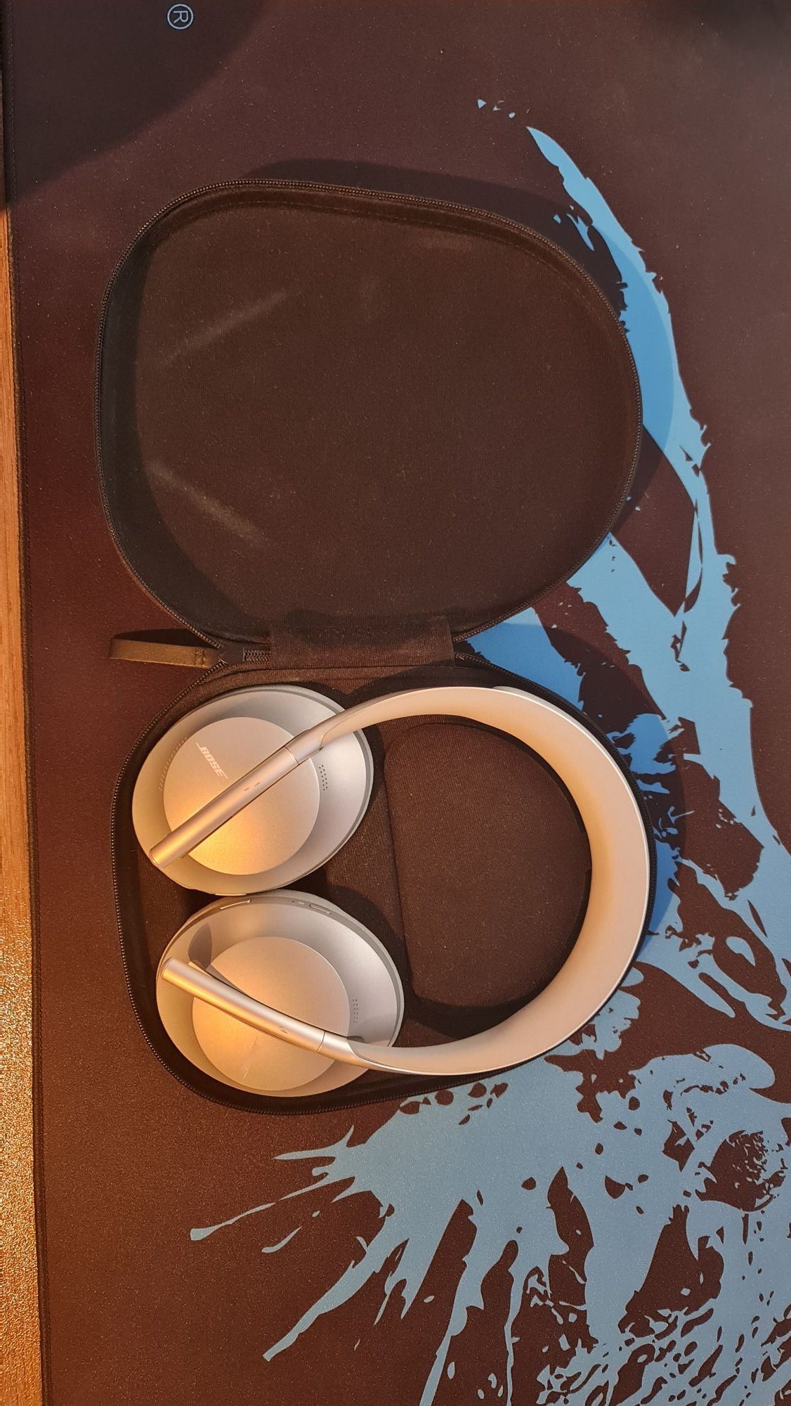 Слушлаки Bose NC700